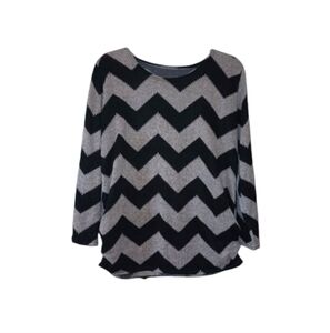 Chevron Print Black and Gray Fleece Top with Side Ruching